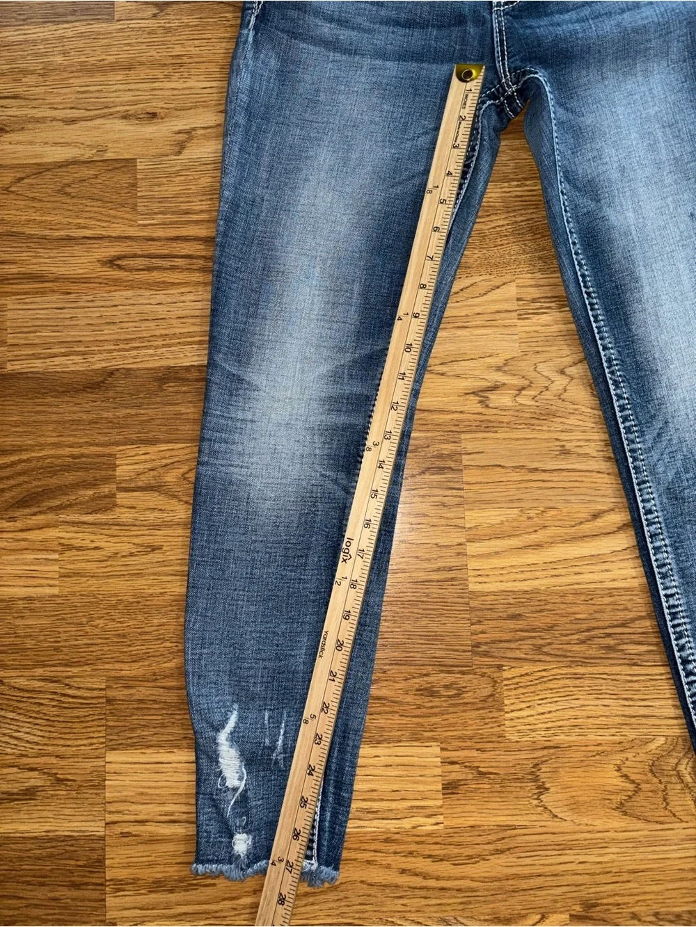 Miss Me Curvy Ankle Skinny Jeans Women’s Size 29x27 Distressed Rhinestone Pearls - Picture 10 of 16